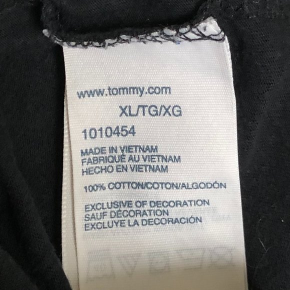 π¨π¦π3/$45 Vintage Men's Tommy Hilfiger T-Shirtπ¨π¦π - Picture 6 of 6